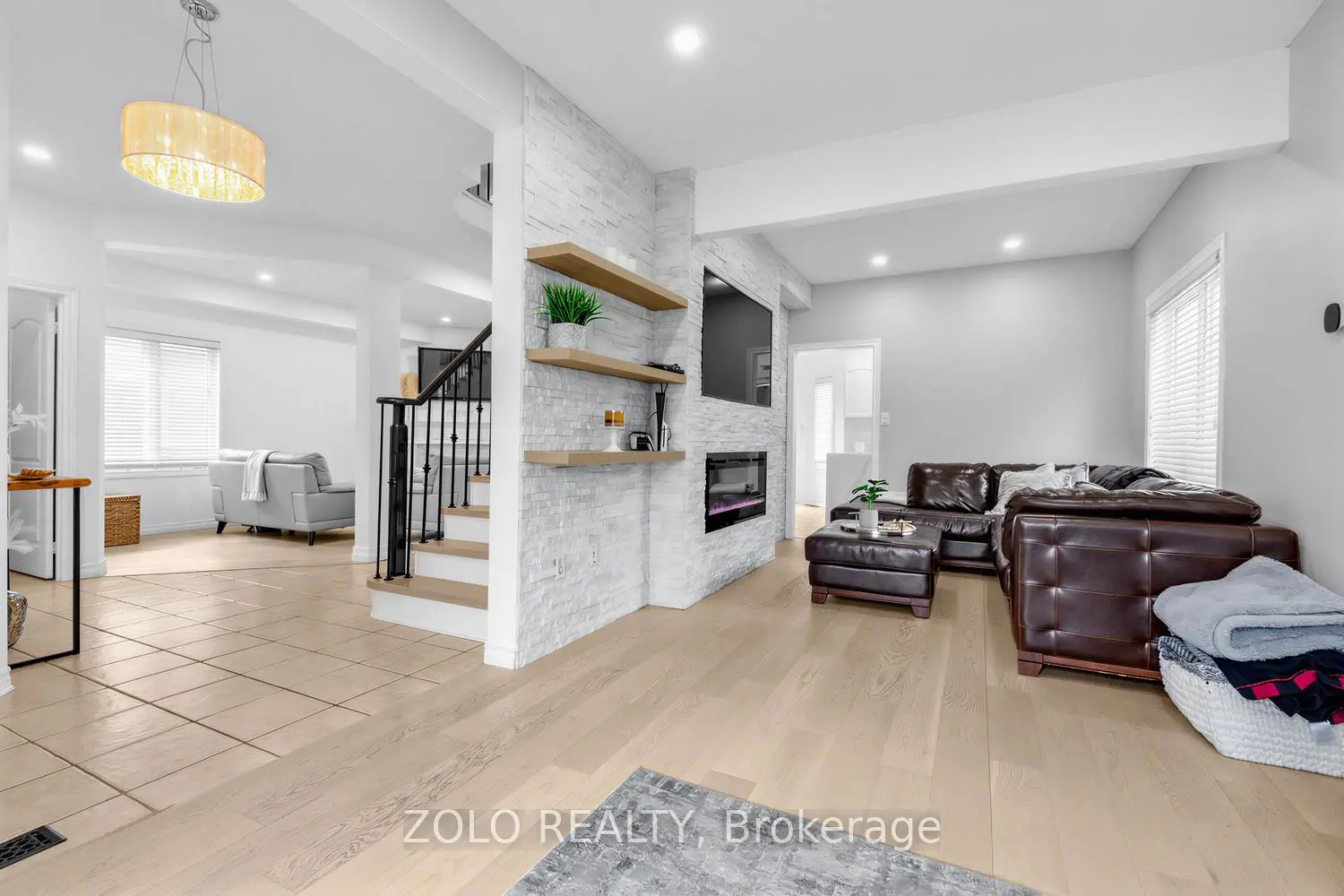 Additional image 4 of 1911 Swan Street