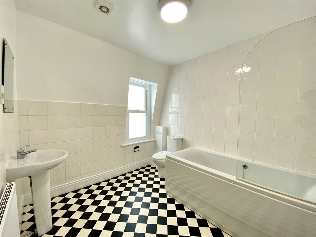 Additional image 11 of 2 bed flat to rentZetland Road, Redland, Bristol BS6