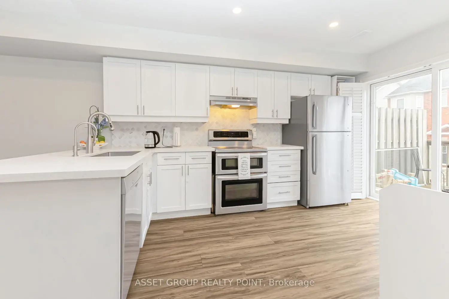 1751 Lampman Avenue 33