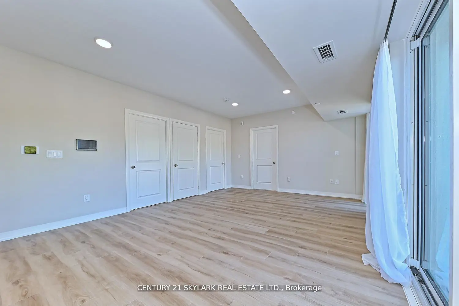 Additional image 4 of 50 Herrick Ave Avenue 216