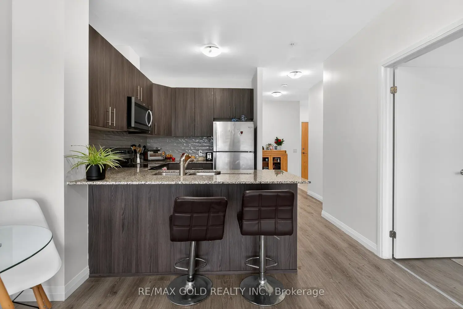 Additional image 11 of 104 Garment Street 1010