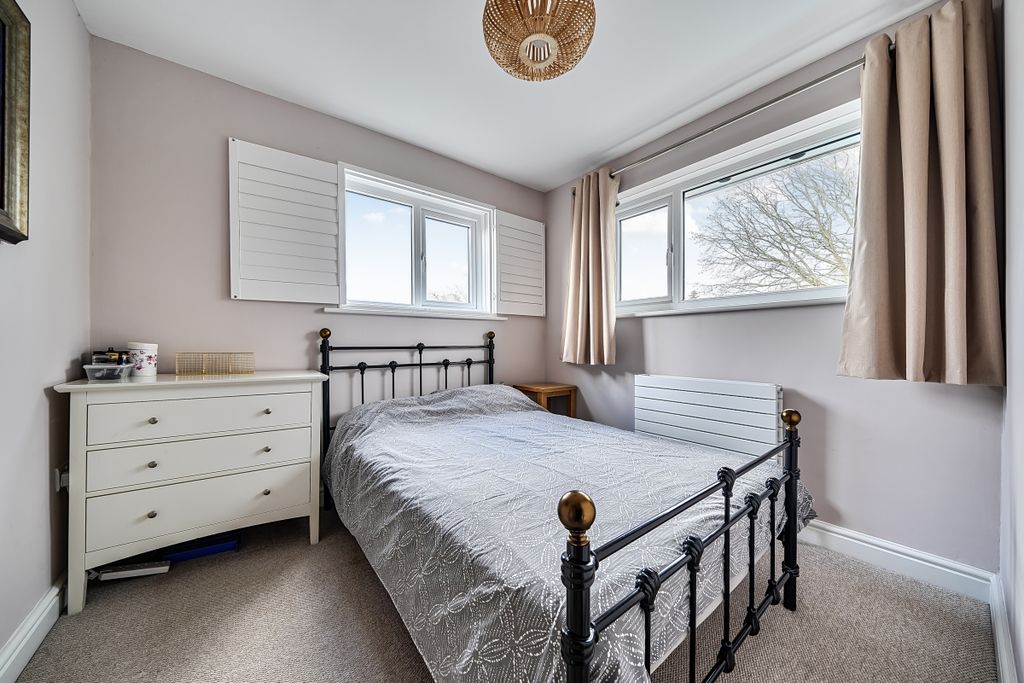 Additional image 11 of 4 bed detached house to rentMill Close, Lower Beeding, Horsham RH13
