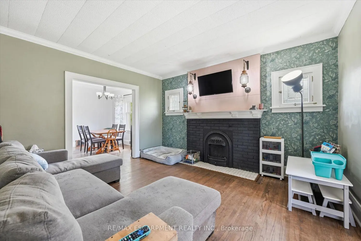 Additional image 4 of 392 Queenston Street