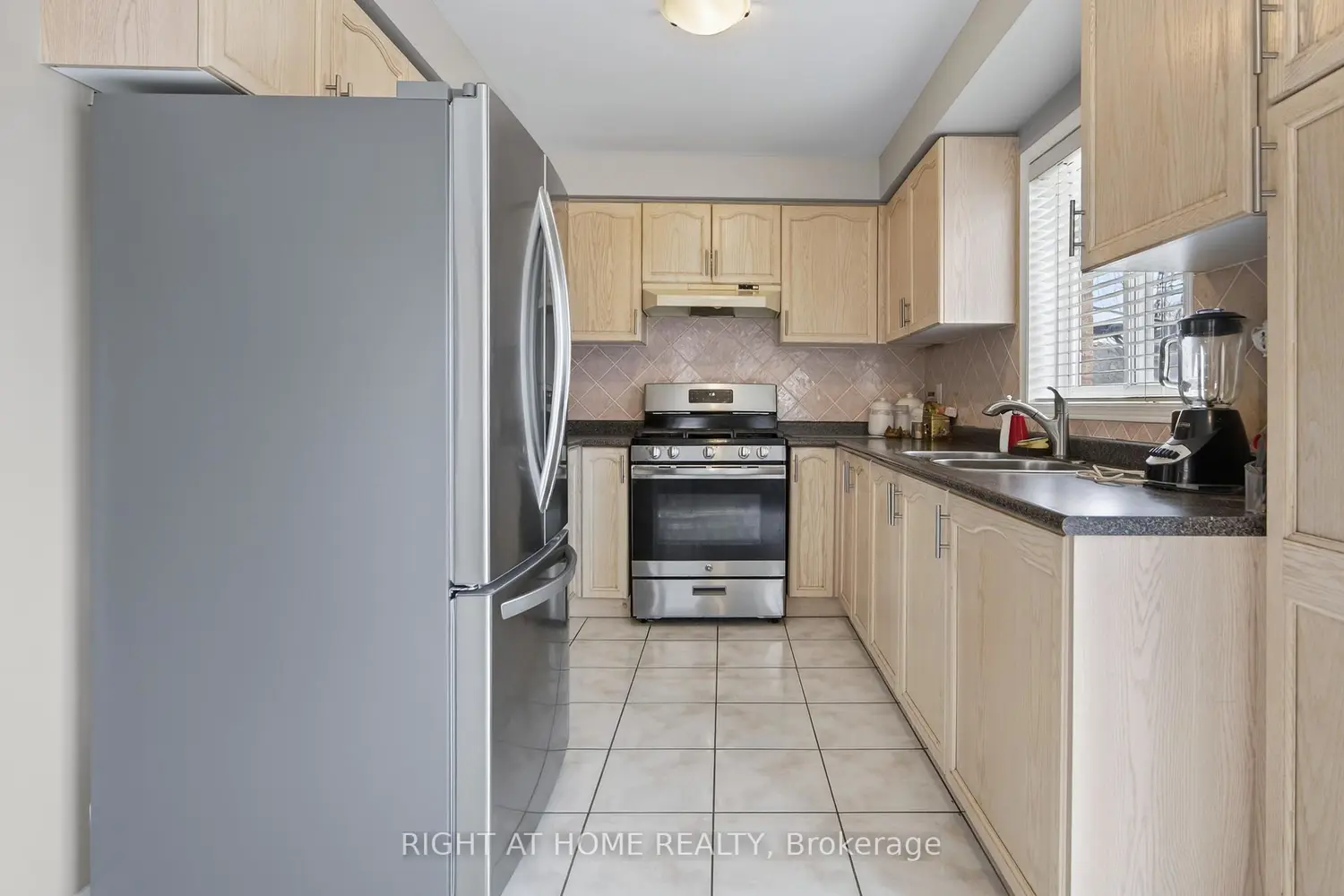 Additional image 6 of 1338 Vincent Crescent