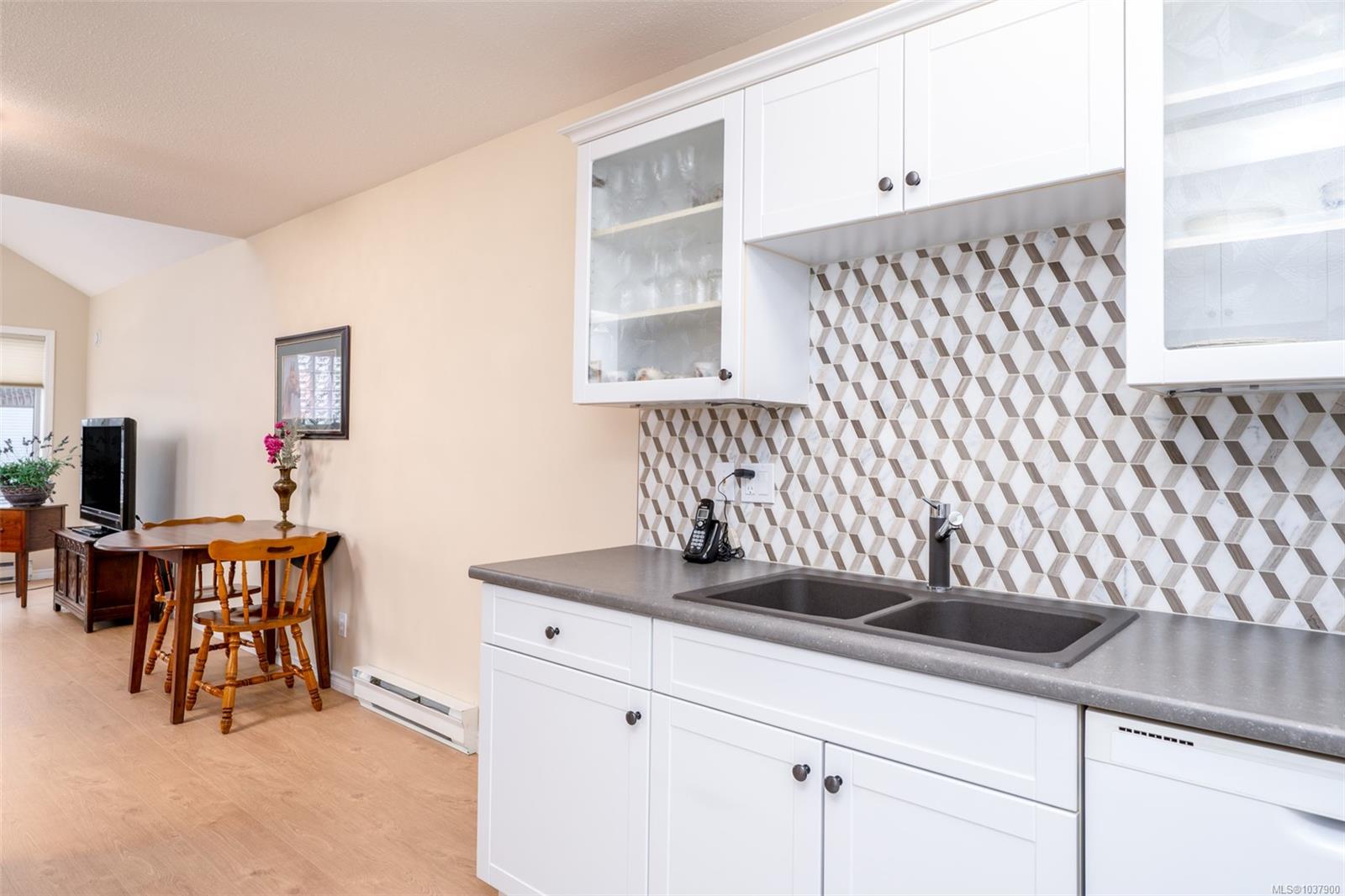 Additional image 6 of 403-275 First Street, Duncan, BC, V9L 1R3