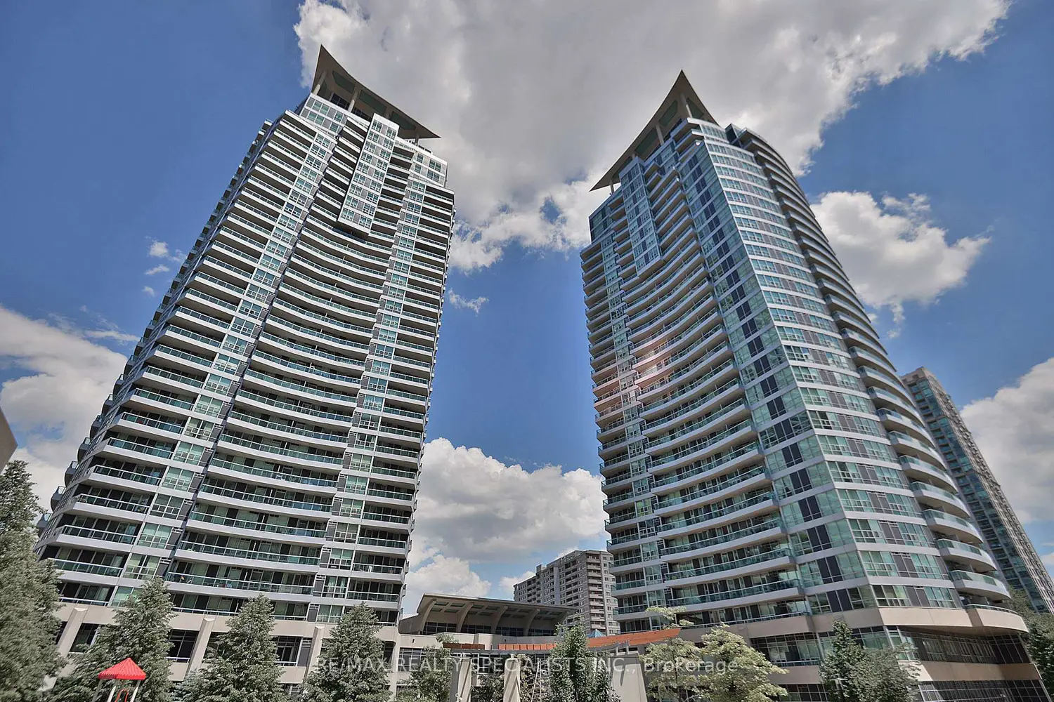1 Elm Drive 1810