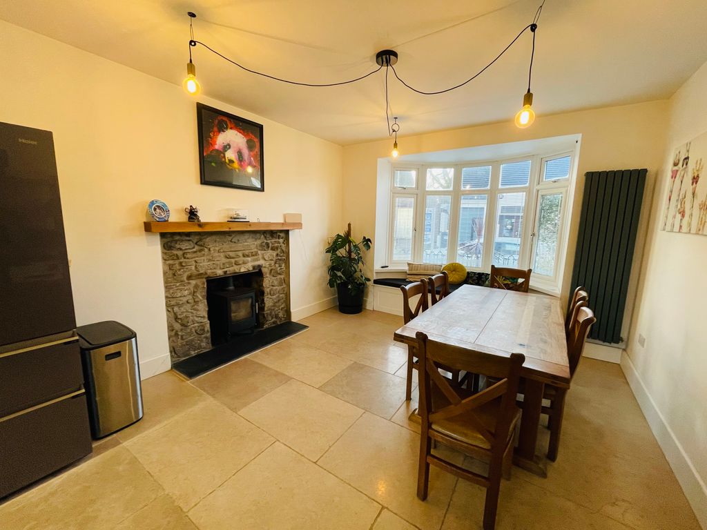 Additional image 4 of 6 bed property to rentCarmarthen Road, Kilgetty SA68