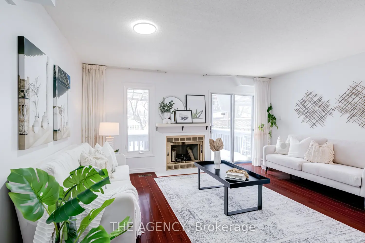 142 Greenbrae Circuit photo 3
