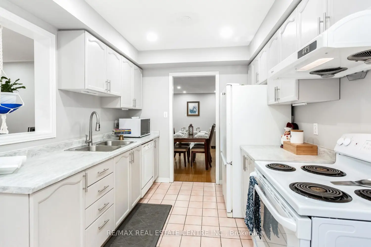 Additional image 4 of 2555 Thomas Street 66