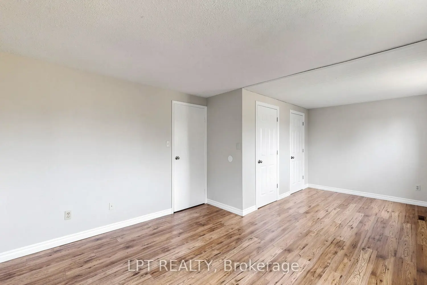 Additional image 10 of 1055 Central Pk Boulevard 32