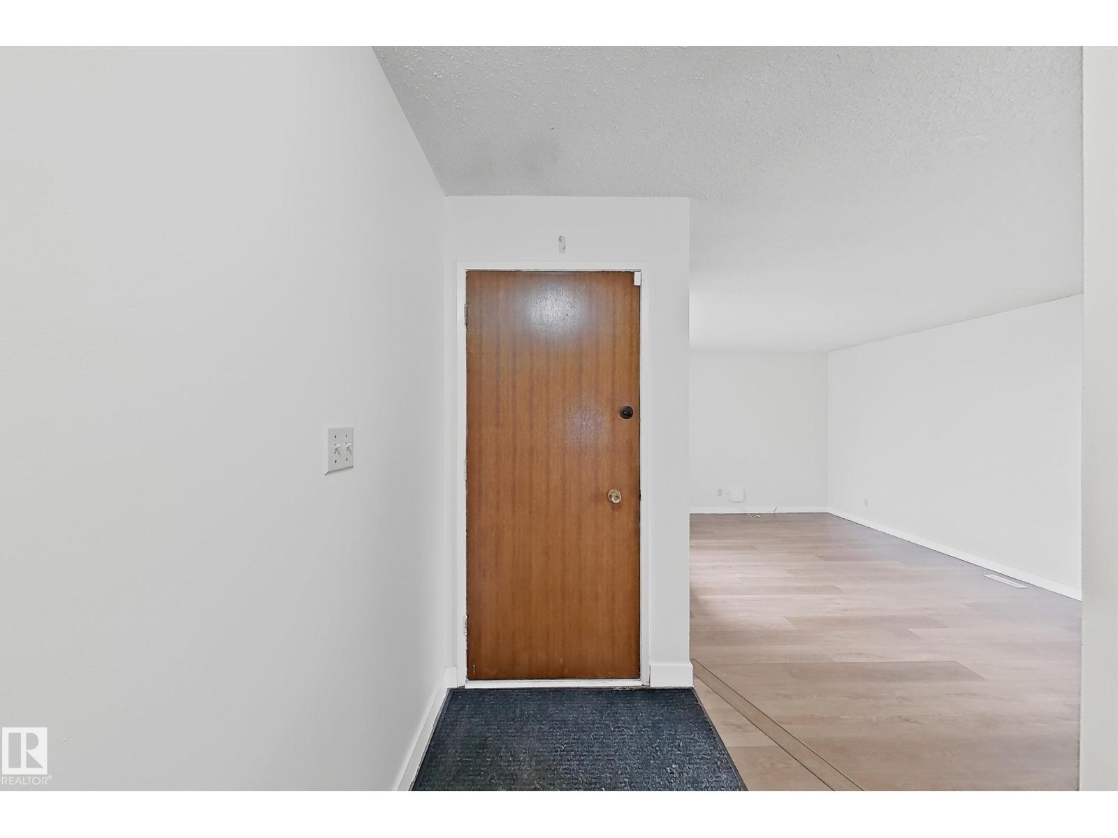 Additional image 5 of 1731 51 Street NW, Edmonton, AB, T6L1K1