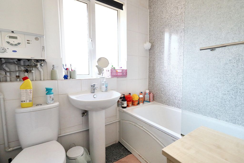 Additional image 10 of 5 bed semi-detached house to rentIvy Avenue, Bath BA2