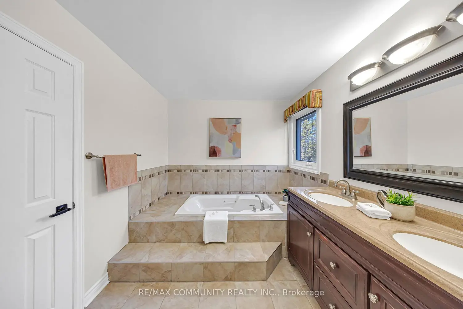 Additional image 16 of 2387 Denvale Drive