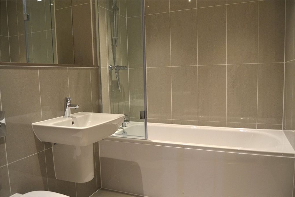 Additional image 9 of 2 bed flat to rentKingman Way, Newbury, Berkshire RG14