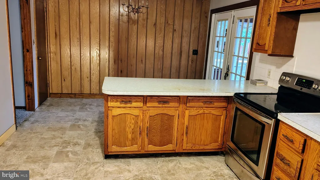 802 Oxford Circle, Salisbury, MD 21804
