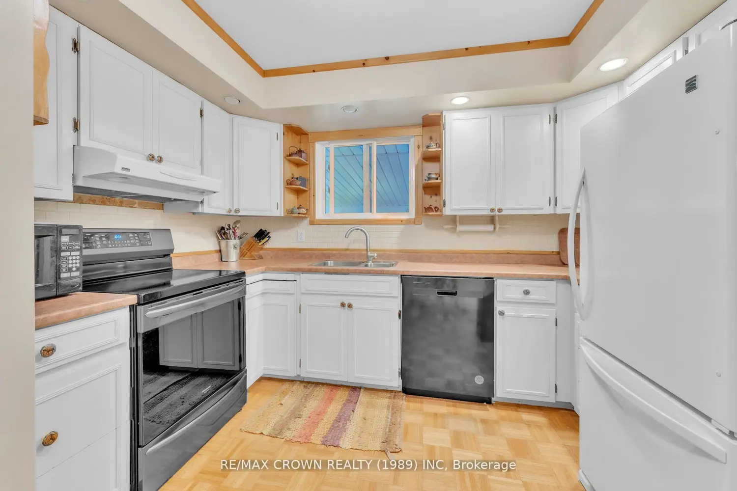 Additional image 5 of 796 Lalande Road