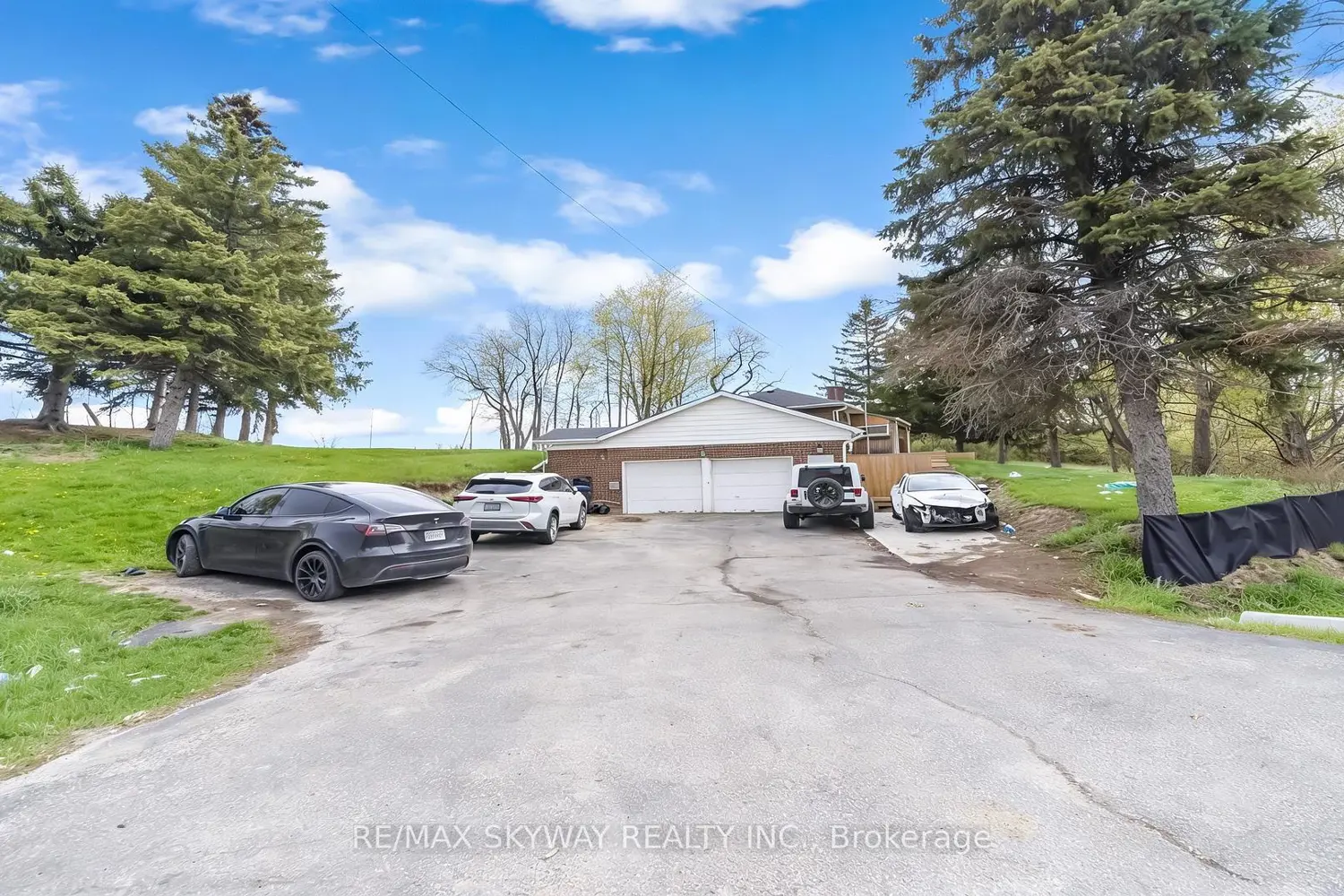 12891 Dixie Road photo 2