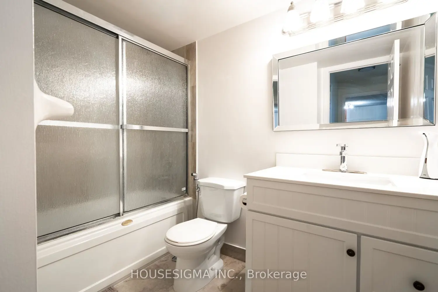Additional image 9 of 35 Kingsbridge Garden Circle 513