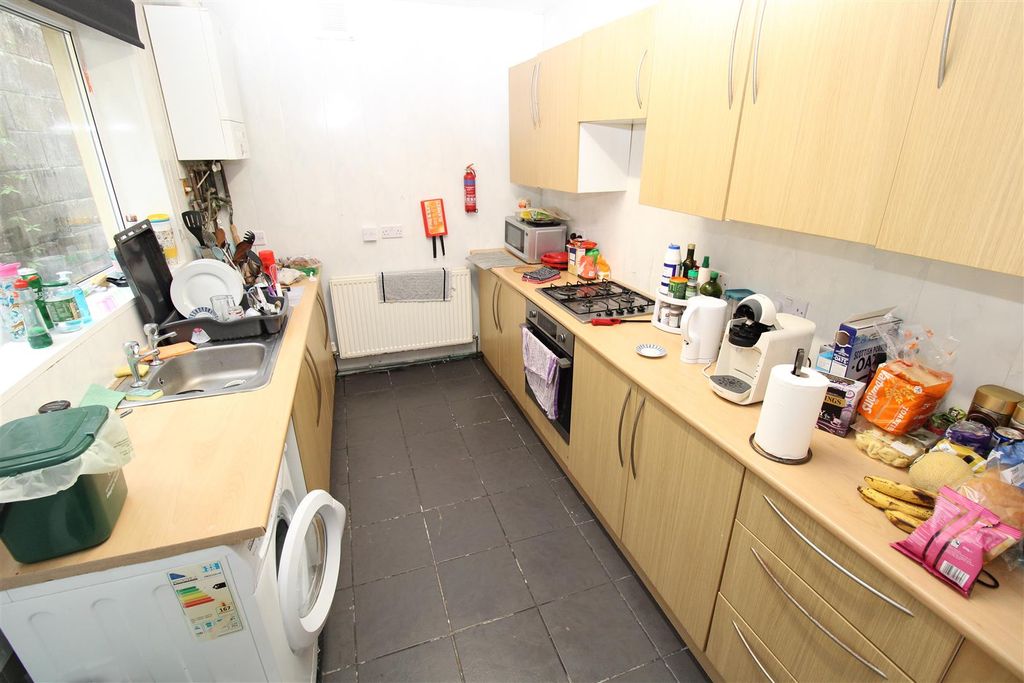 Additional image 3 of Room to rentWood Road, Pontypridd CF37