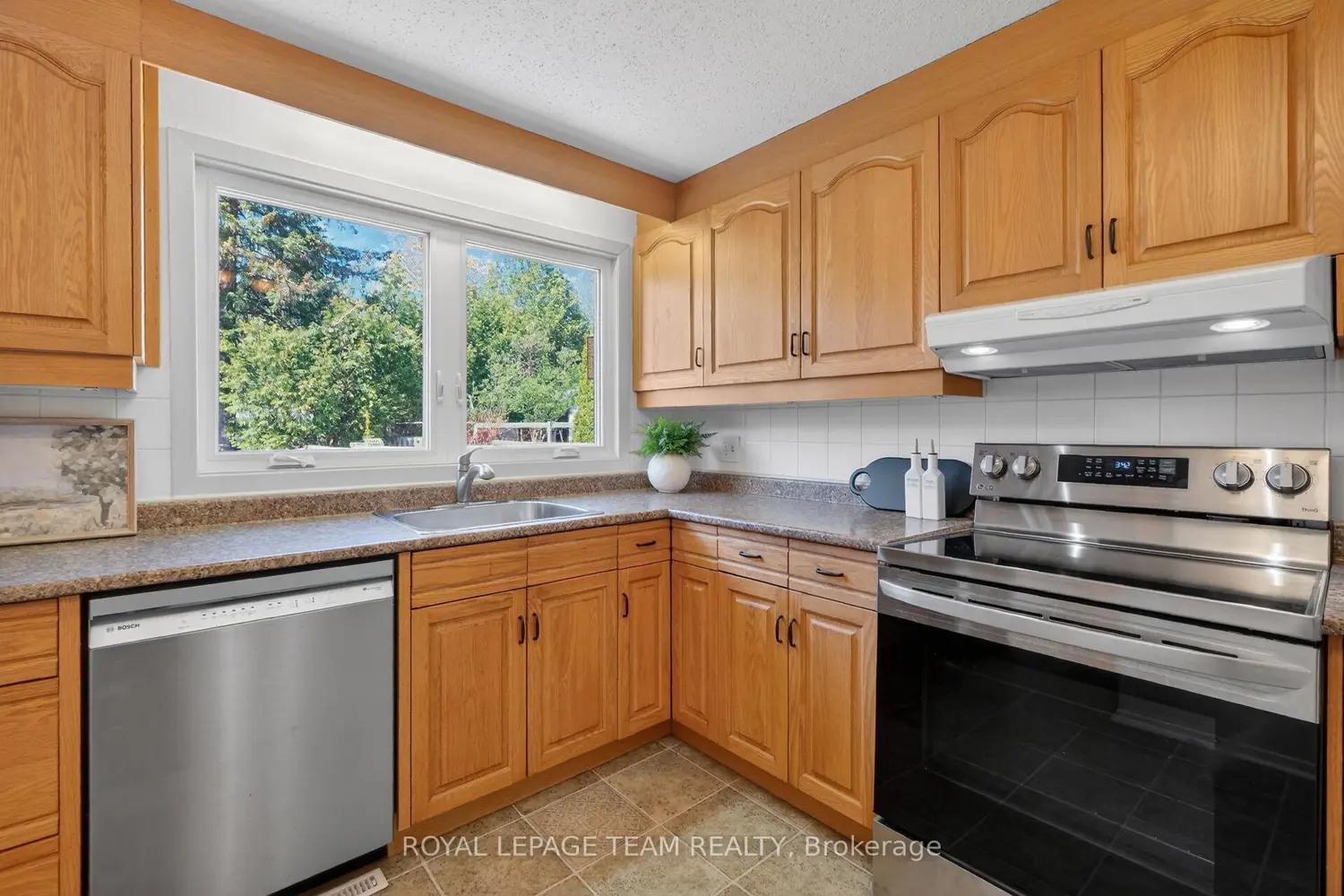 Additional image 4 of 21 Lindhurst Crescent