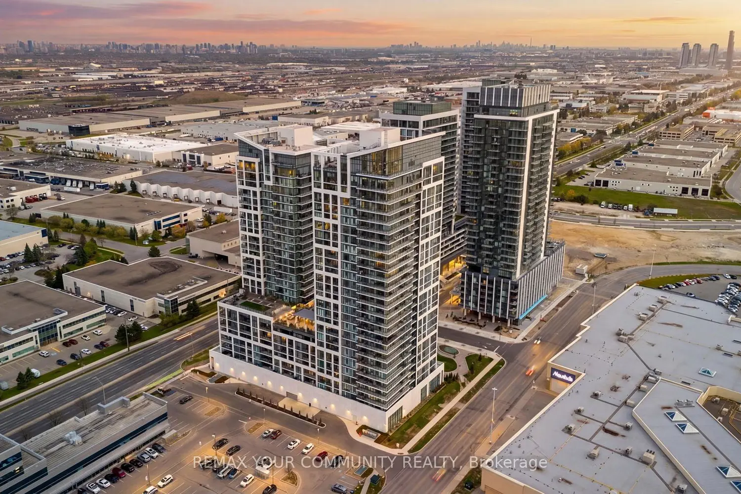Additional image 18 of 9000 Jane Street 429