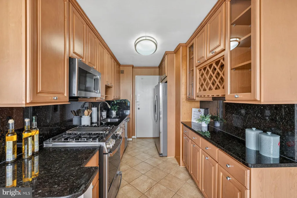 Additional image 13 of 10401 Grosvenor Place Unit 1327, Rockville, MD 20852