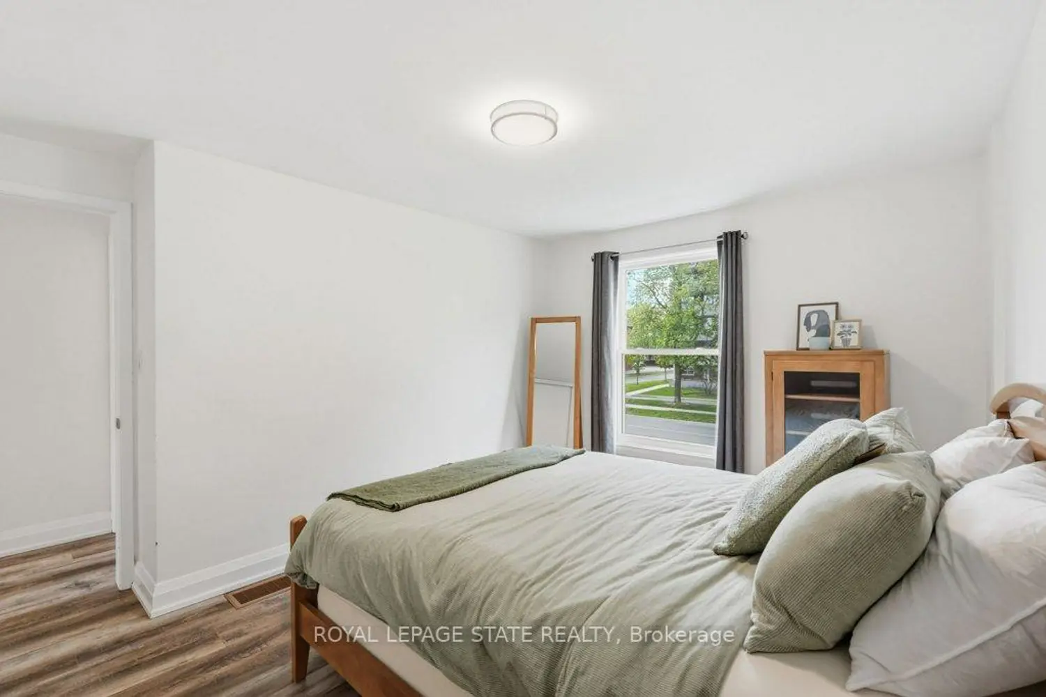 Additional image 8 of 1402 Ghent Avenue