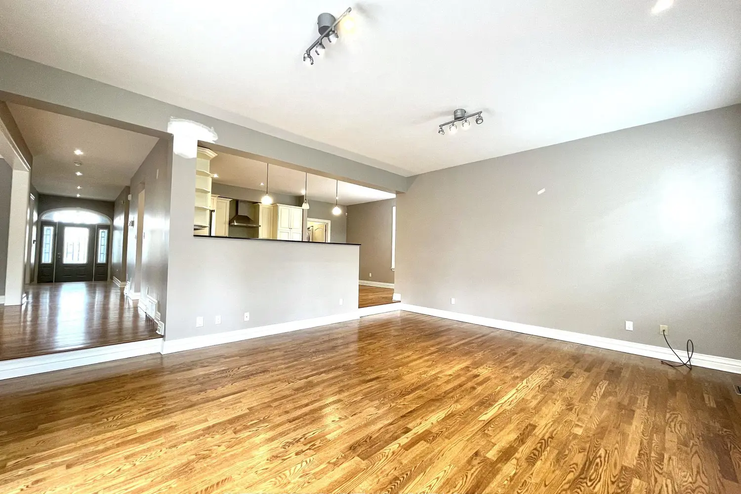 1520 Arnhem Street photo 3
