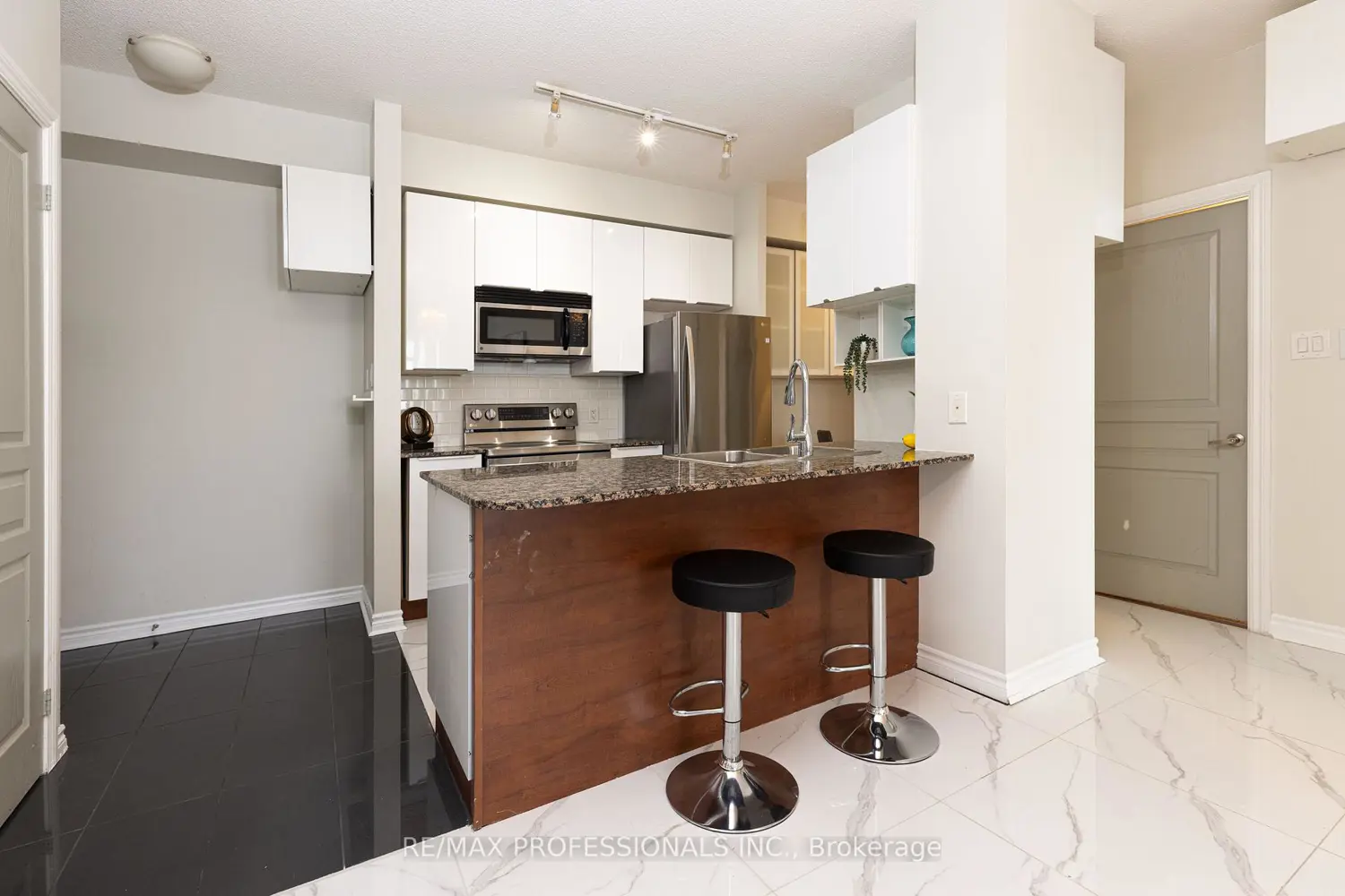 Additional image 5 of 3525 Kariya Drive 2701