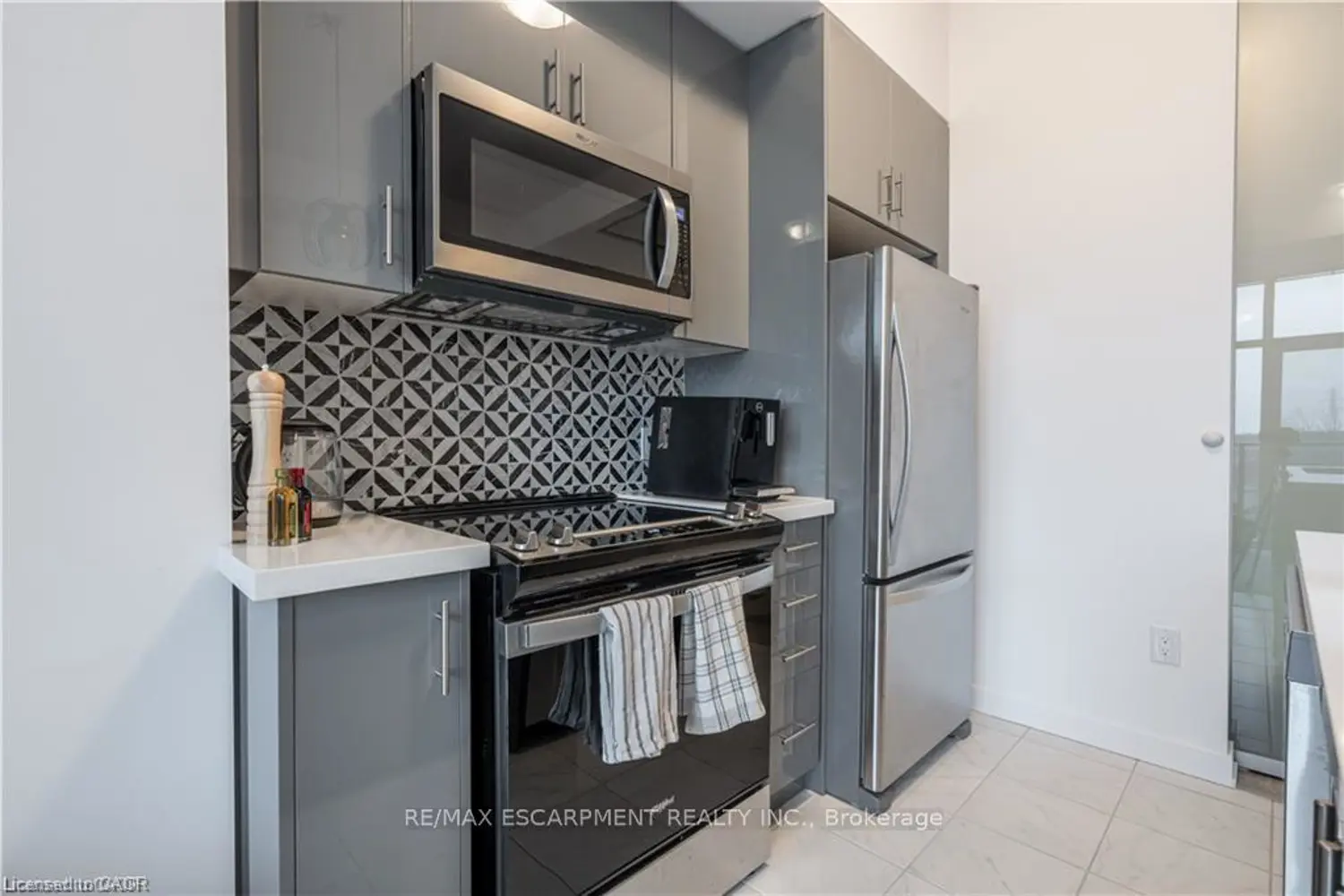 Additional image 4 of 450 Dundas Street 419