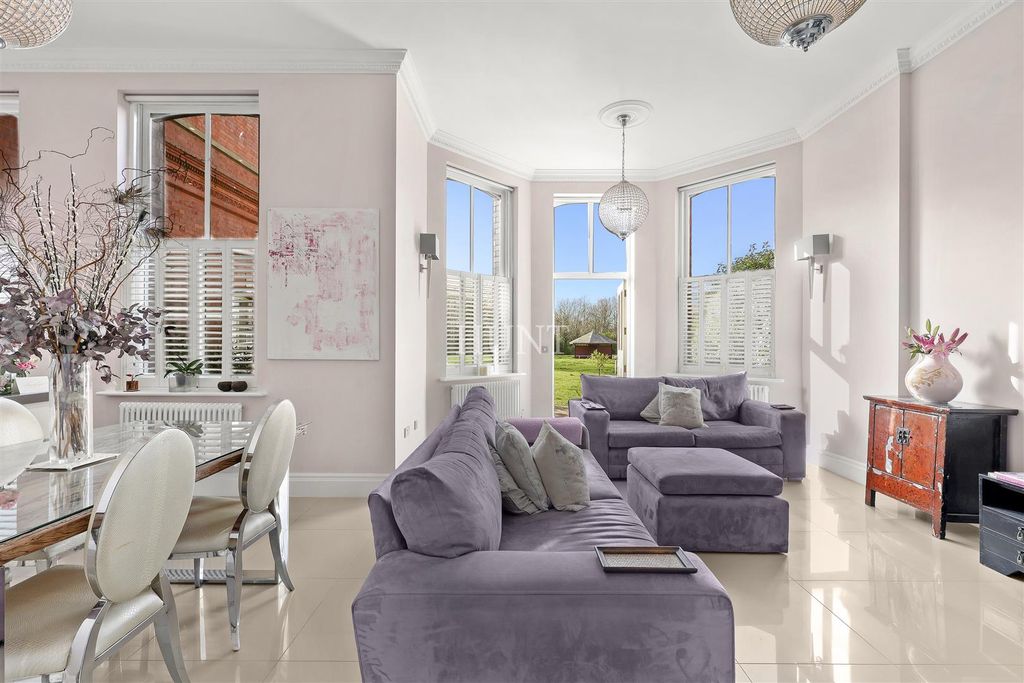Additional image 3 of 3 bed flat for saleNorthumberland House, Repton Park, Woodford Green IG8