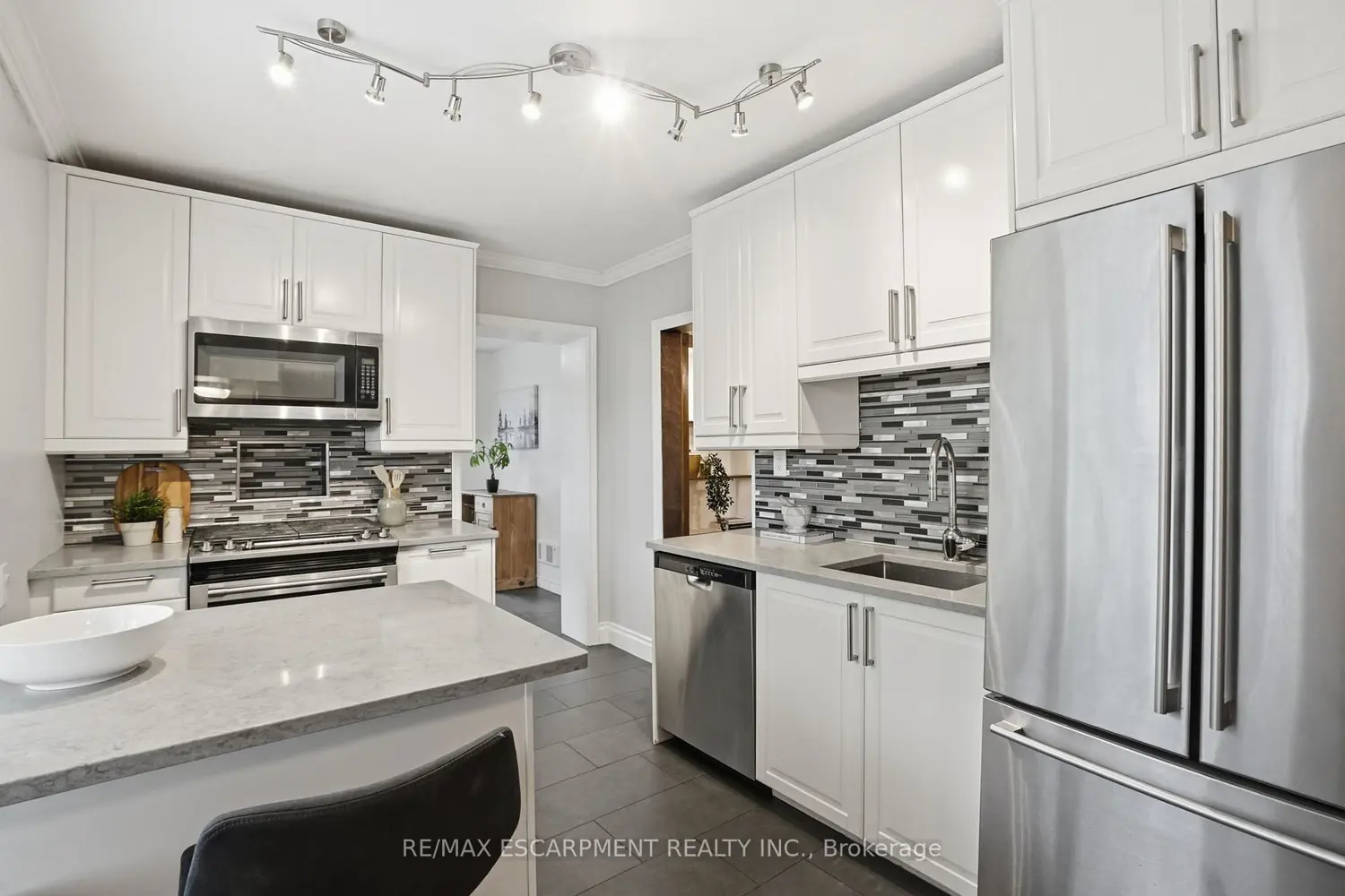 Additional image 7 of 230 Beach Boulevard