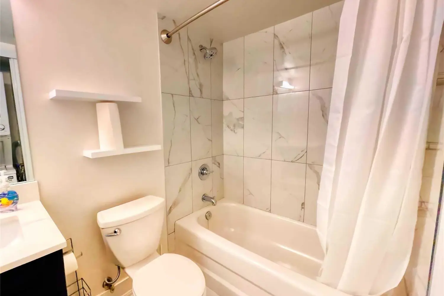Additional image 6 of 650 Queens Quay 306