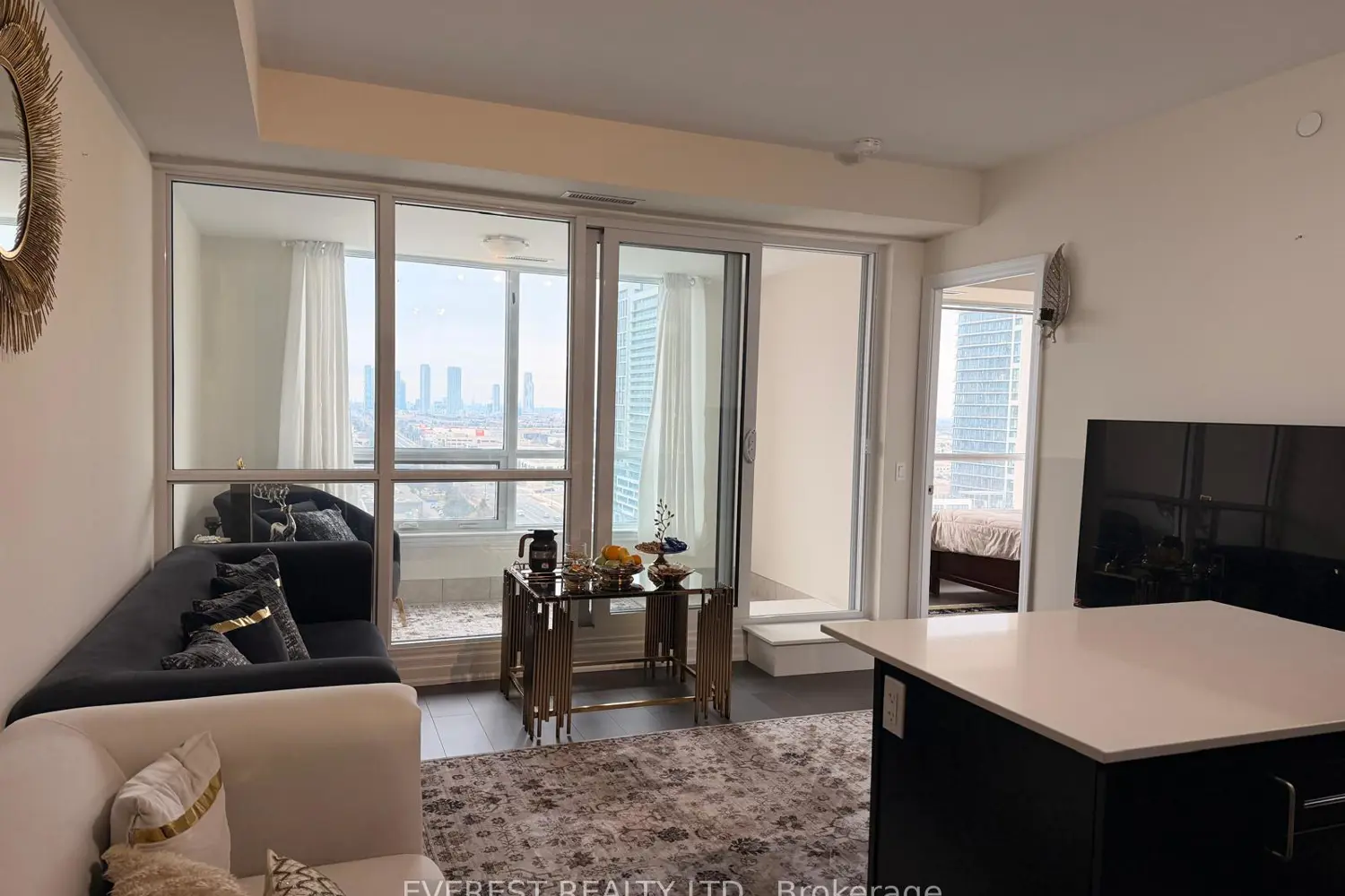Additional image 10 of 9075 Jane Street 1706