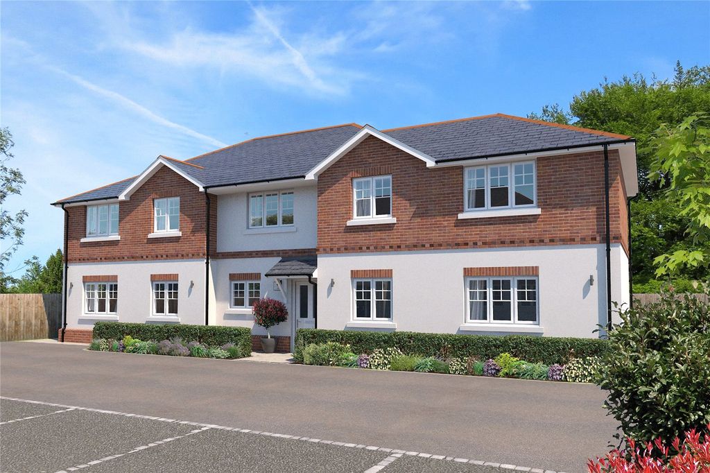 Land for saleClapton Approach, Wooburn Green, High Wycombe, Buckinghamshire HP10