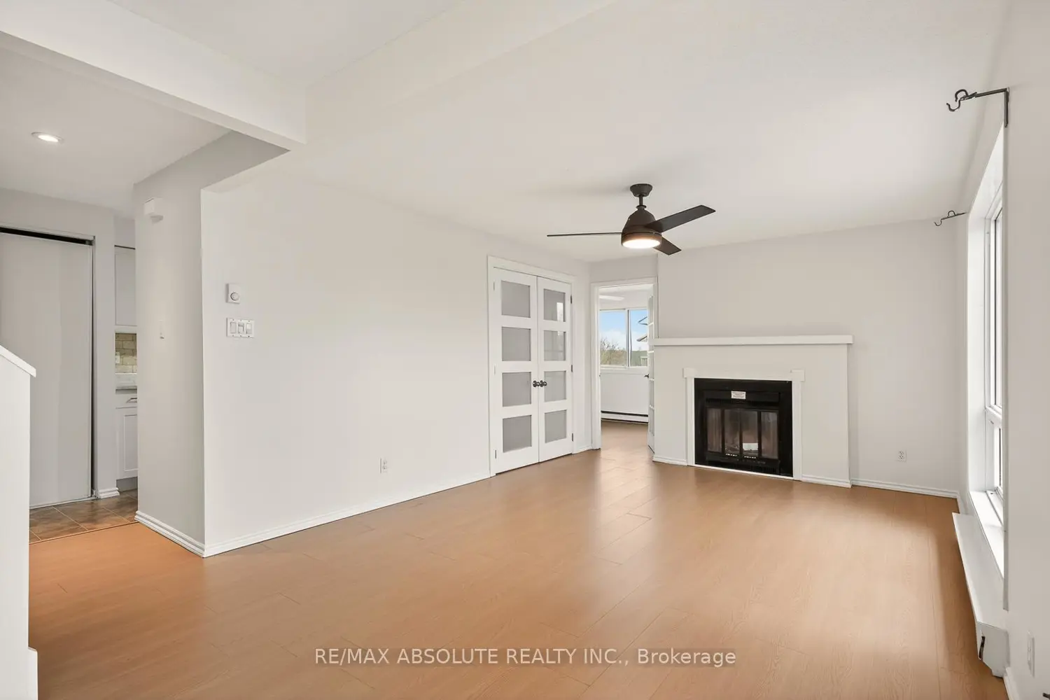 762 St. Andre Drive 5B photo 4