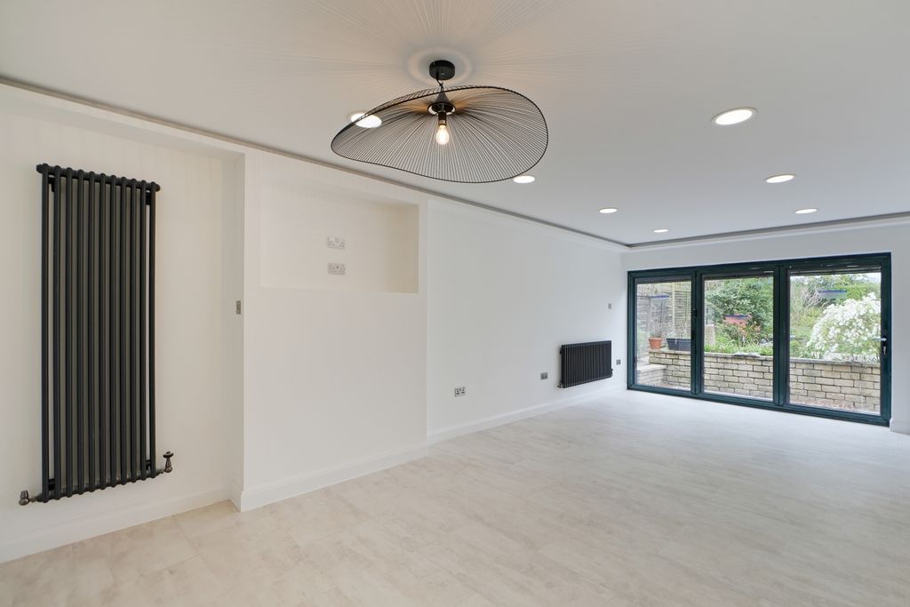 Additional image 12 of 4 bed detached house to rentFurniss Avenue, Dore, Sheffield S17