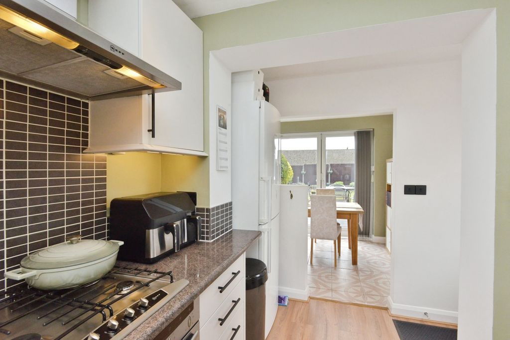 Additional image 13 of 3 bed semi-detached house for saleTennyson Grove, Milton Keynes MK3