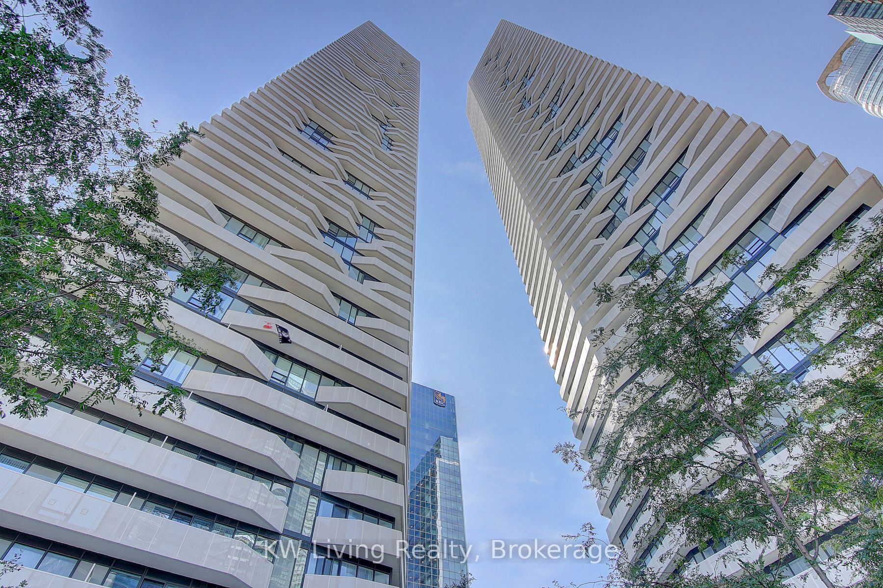 4011-100 Harbour Street, Toronto, ON, M5J 1B7