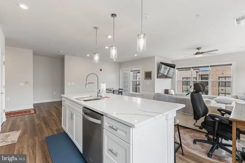 Additional image 6 of 104 Saint Ives Place Unit 401, National Harbor, MD 20745