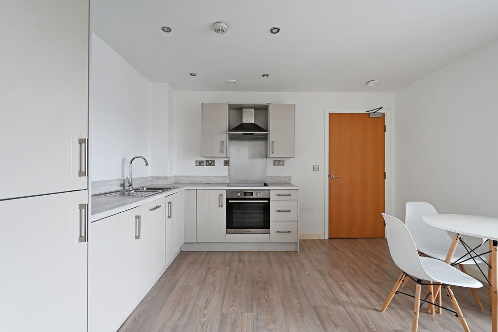 Additional image 10 of 2 bed flat to rent602 The Gateway, Sheffield S2