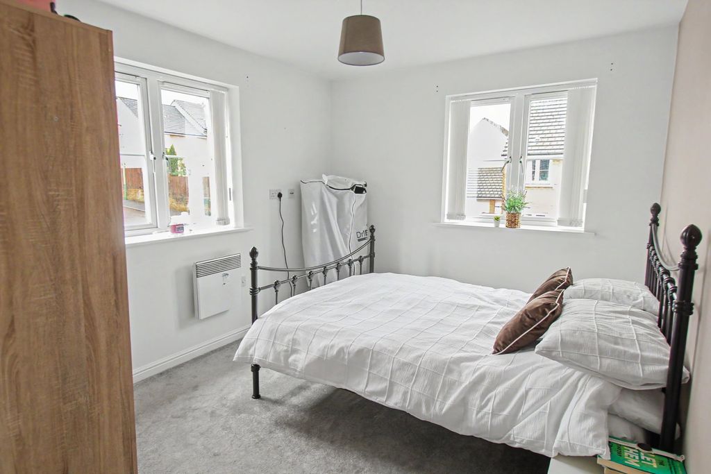 Additional image 8 of 2 bed flat for saleDrum Tower View, Caerphilly CF83