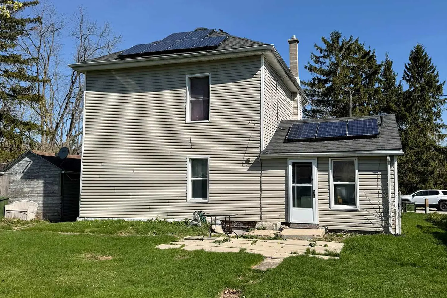 137 Locust Street photo 2