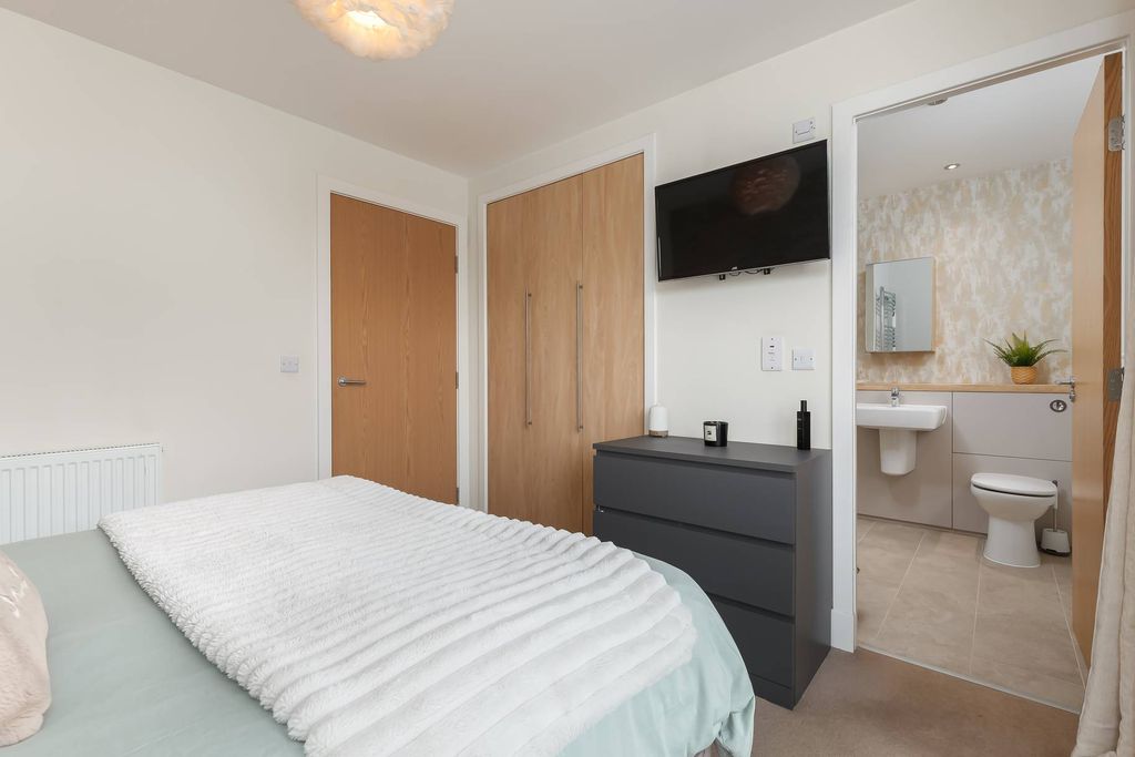 Additional image 10 of 2 bed flat for sale4/4 Burnbrae Park, Edinburgh EH12
