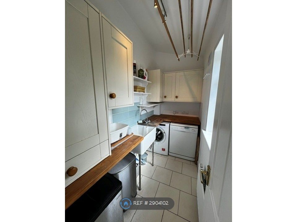 Additional image 5 of 4 bed detached house to rentRannoch Drive, Glasgow G61