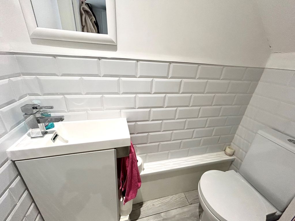 Additional image 7 of 3 bed property to rentPlassey Street, Penarth CF64