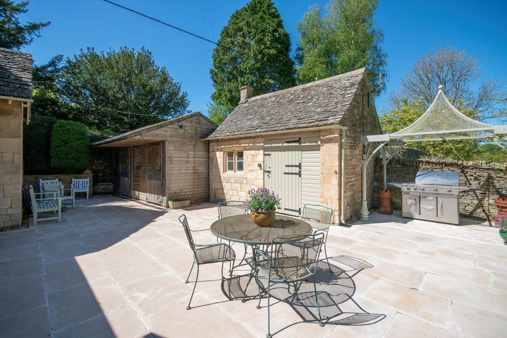 Additional image 27 of 5 bed detached house for saleChurch Lane, Sevenhampton, Cheltenham, Gloucestershire GL54