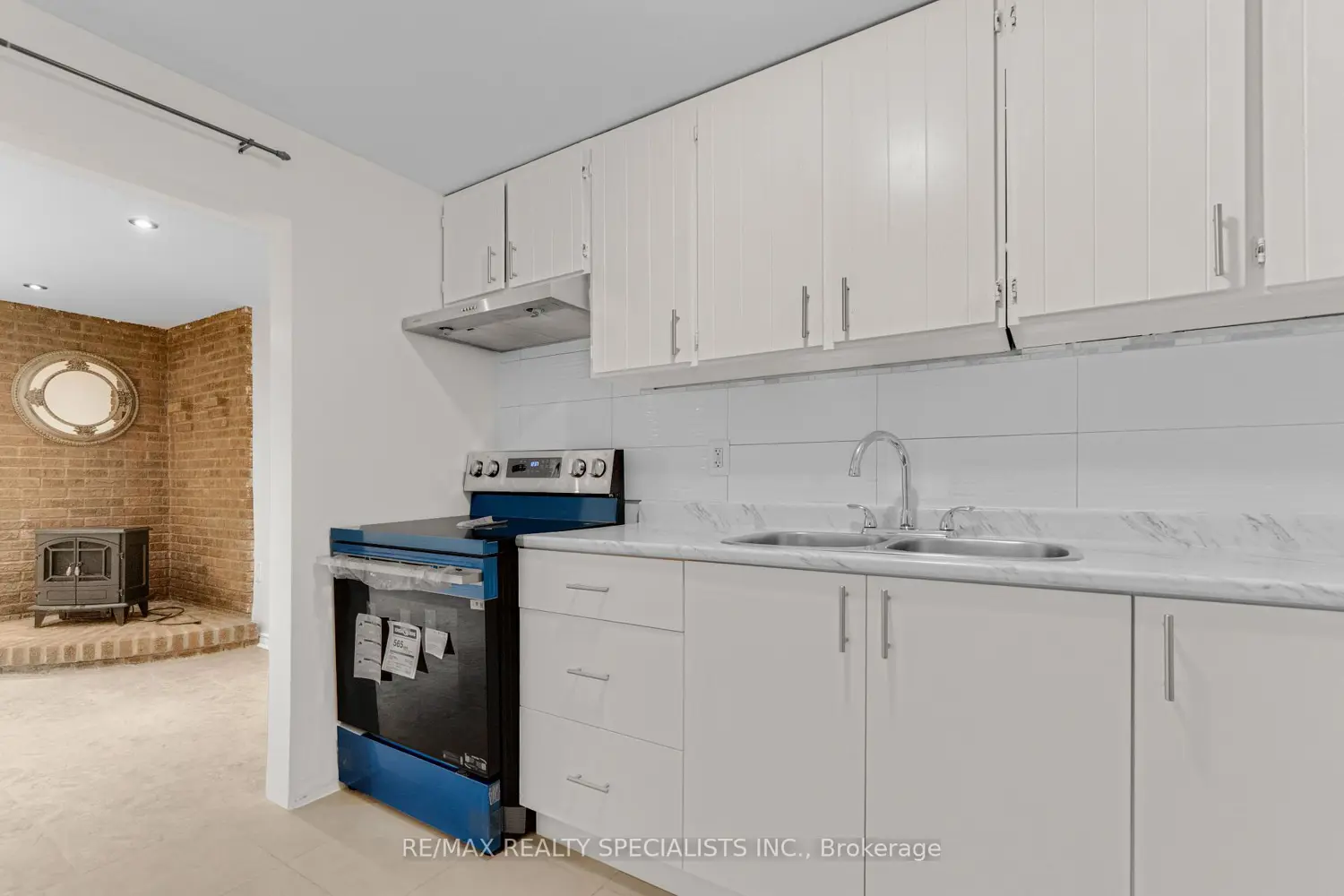 Additional image 17 of 118 Bonham Boulevard