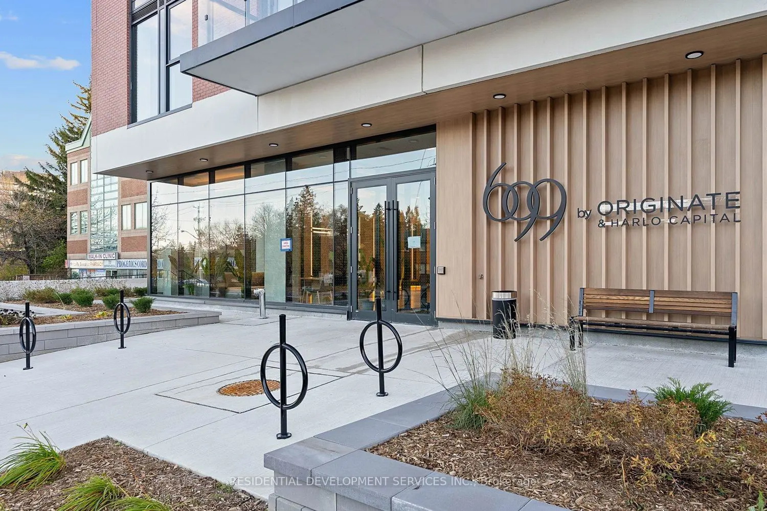 699 Sheppard Avenue 1207 photo 2
