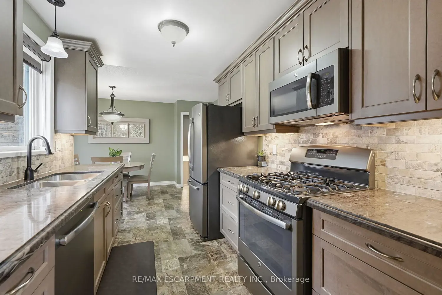Additional image 2 of 300 Eaglewood Drive